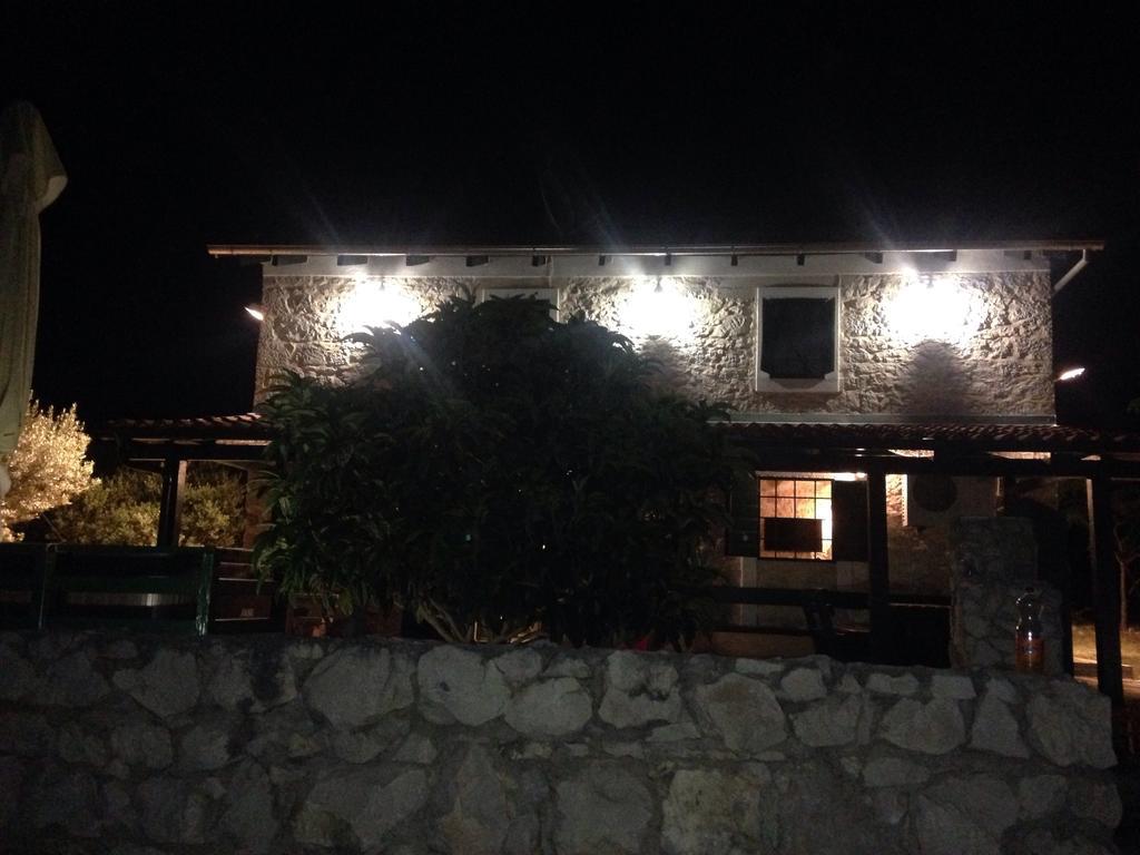 スヴェティ・ペタル Stone House "Dan"ヴィラ 部屋 写真