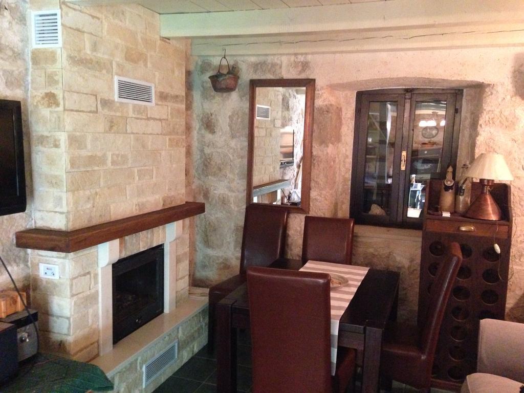 スヴェティ・ペタル Stone House "Dan"ヴィラ 部屋 写真